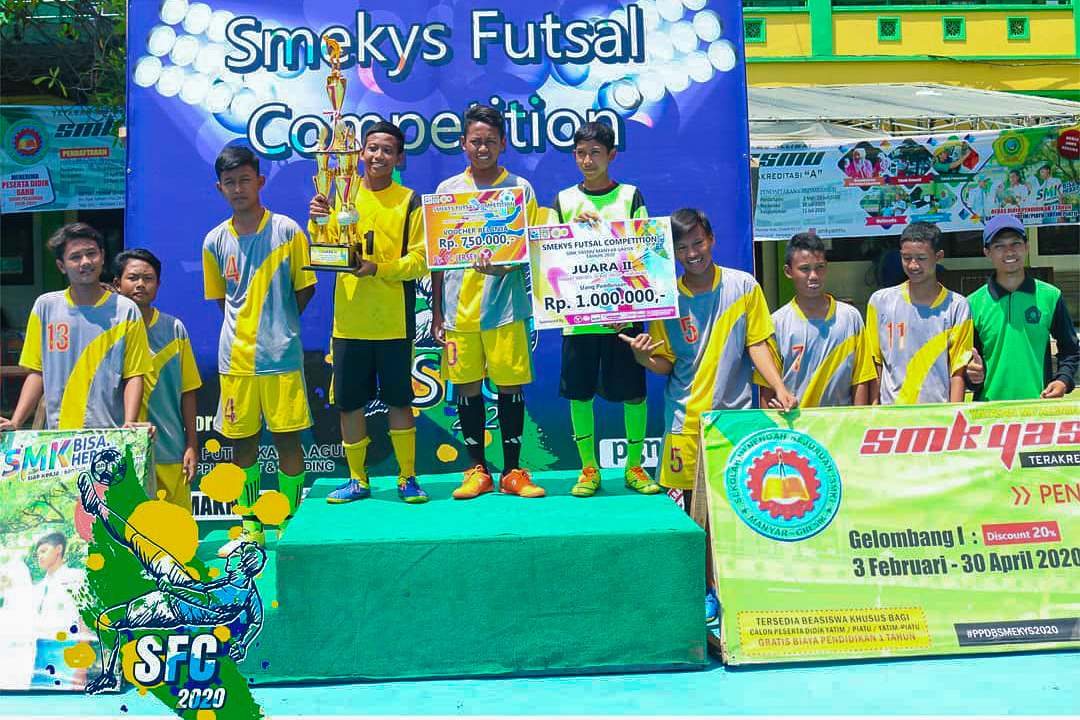 Juara 2 Futsall Oleh Yayasan SMK Yasmu Manyar