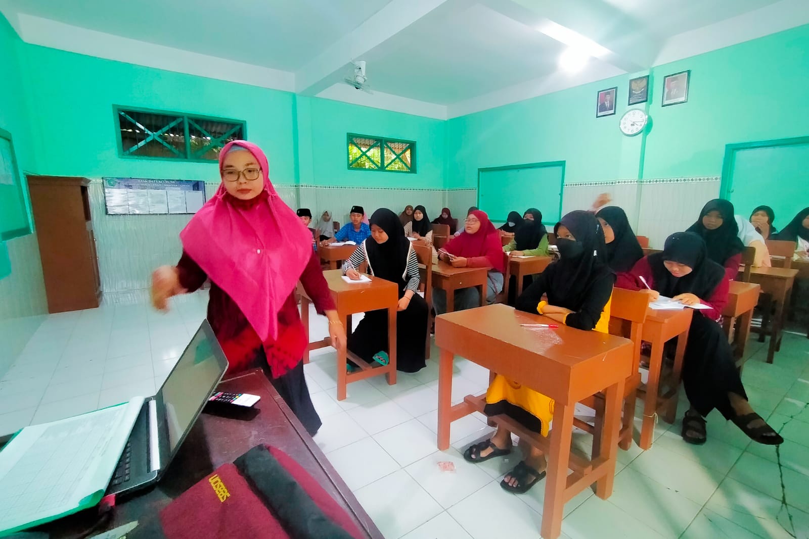 Ekstrakurikuler English Club