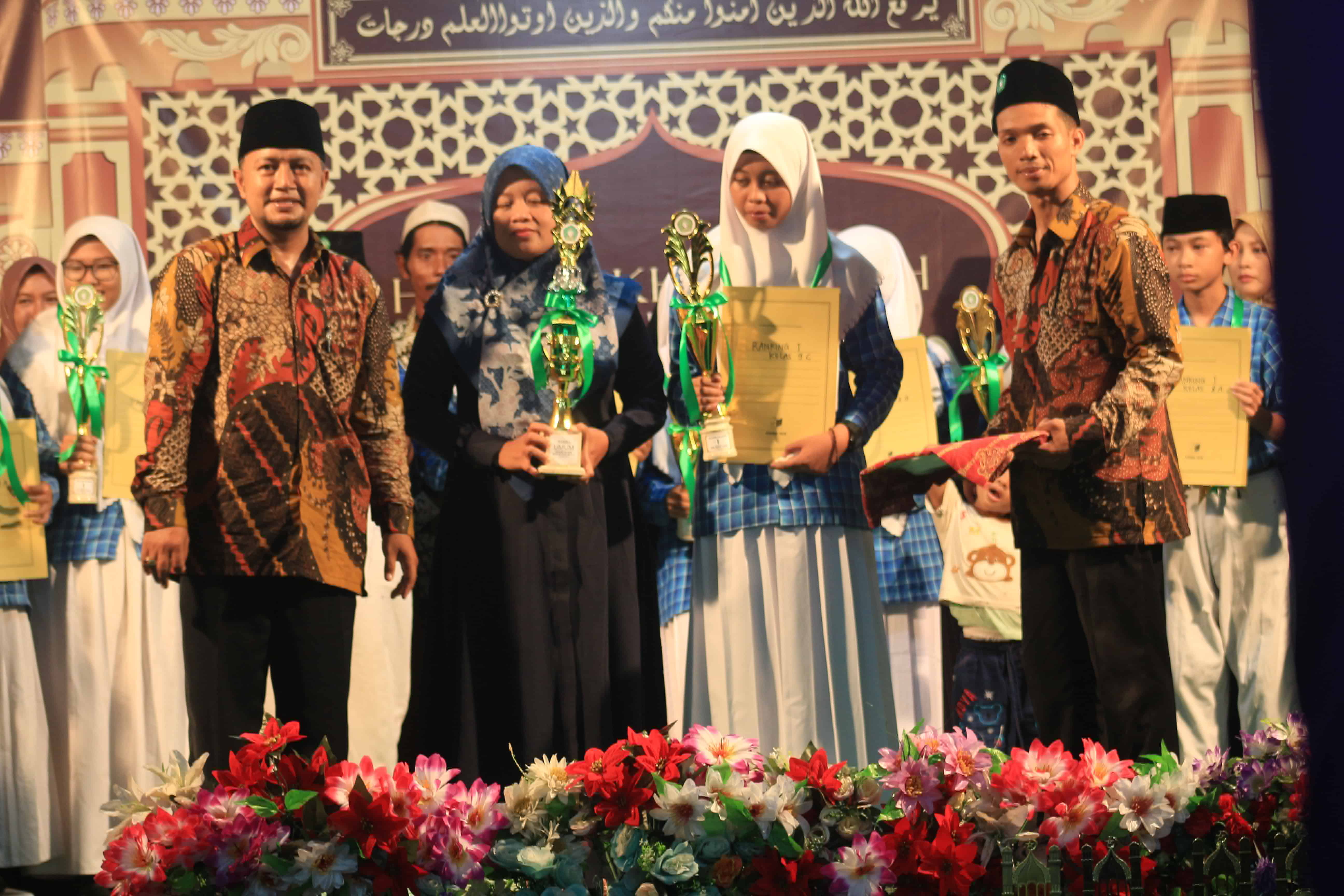 GEBYARRR PRESTASI !!!! MTs Nurul Huda