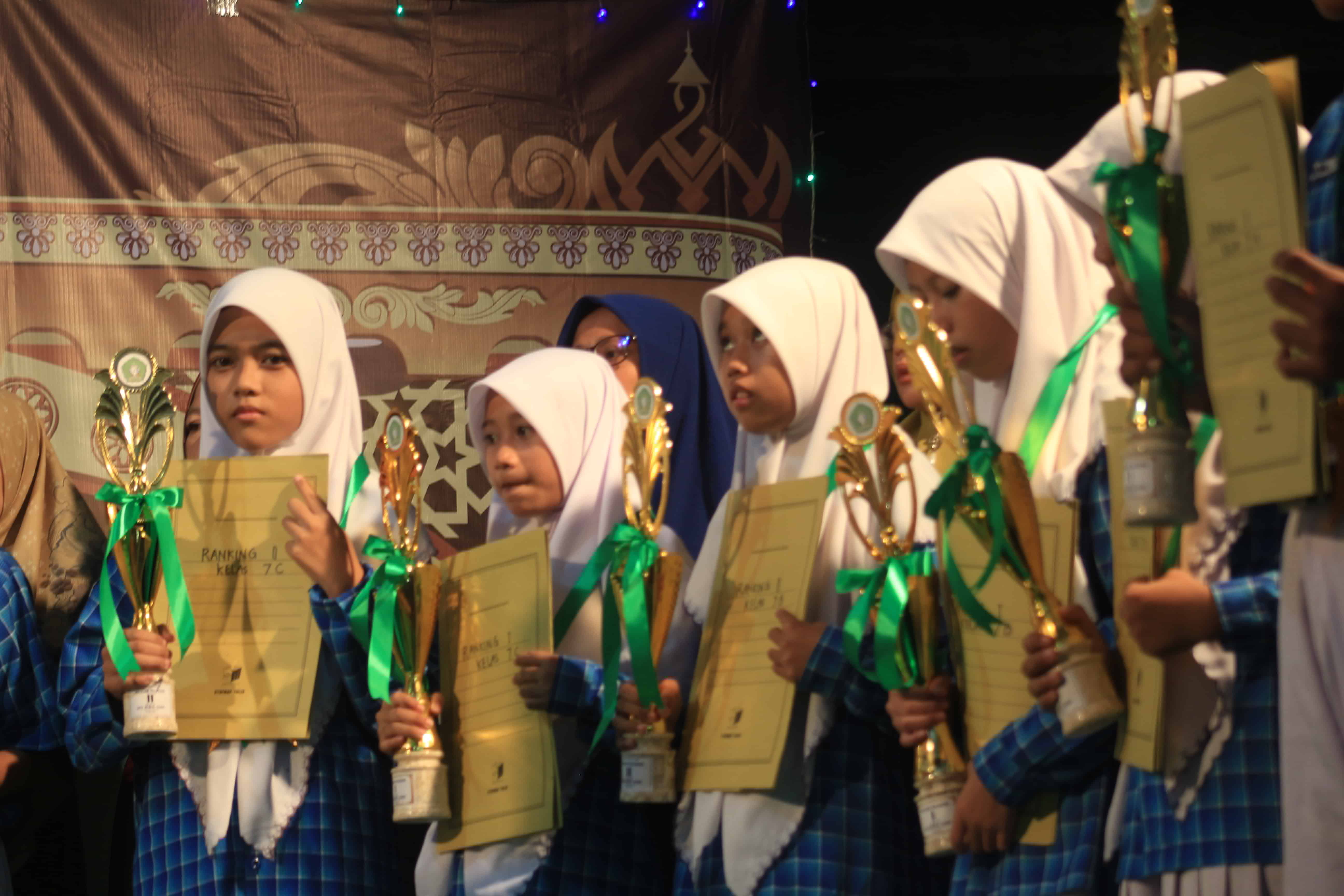 GEBYARRR PRESTASI !!!! MTs Nurul Huda