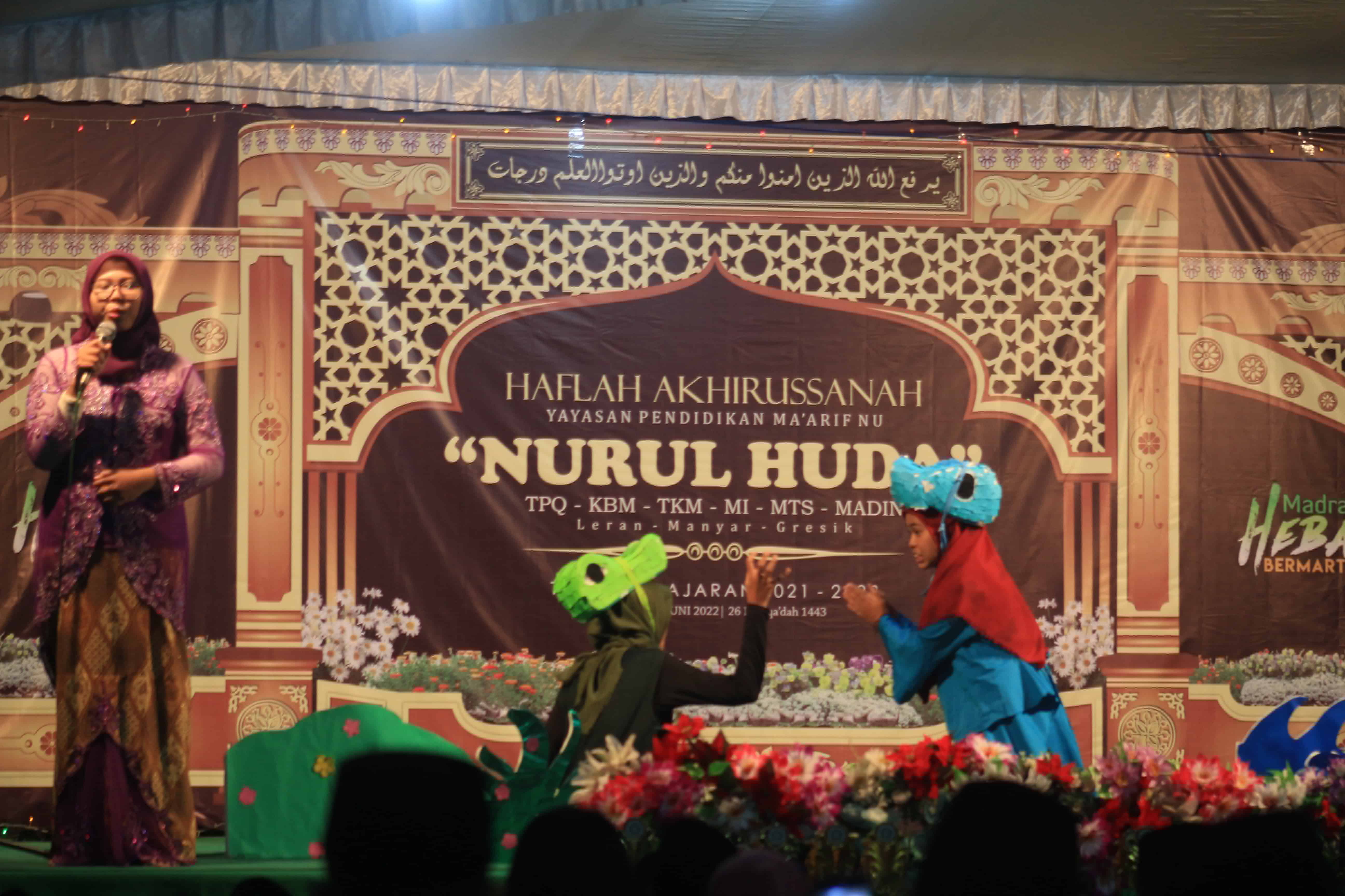 Drama Kisah Sura Dan Buaya Pada Malam Pentas Seni