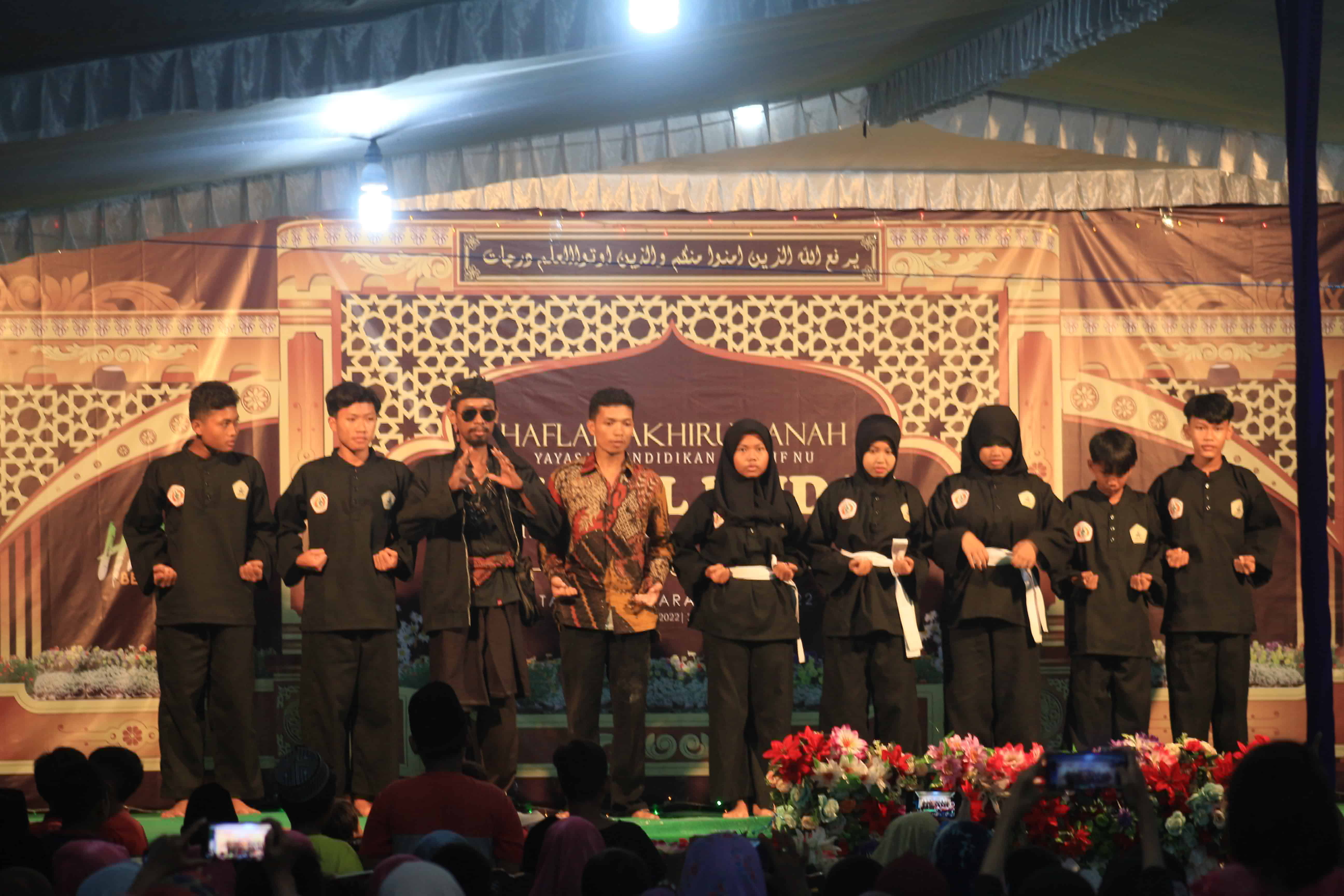 Kesenian Pencak Silat Malam Pentas Seni