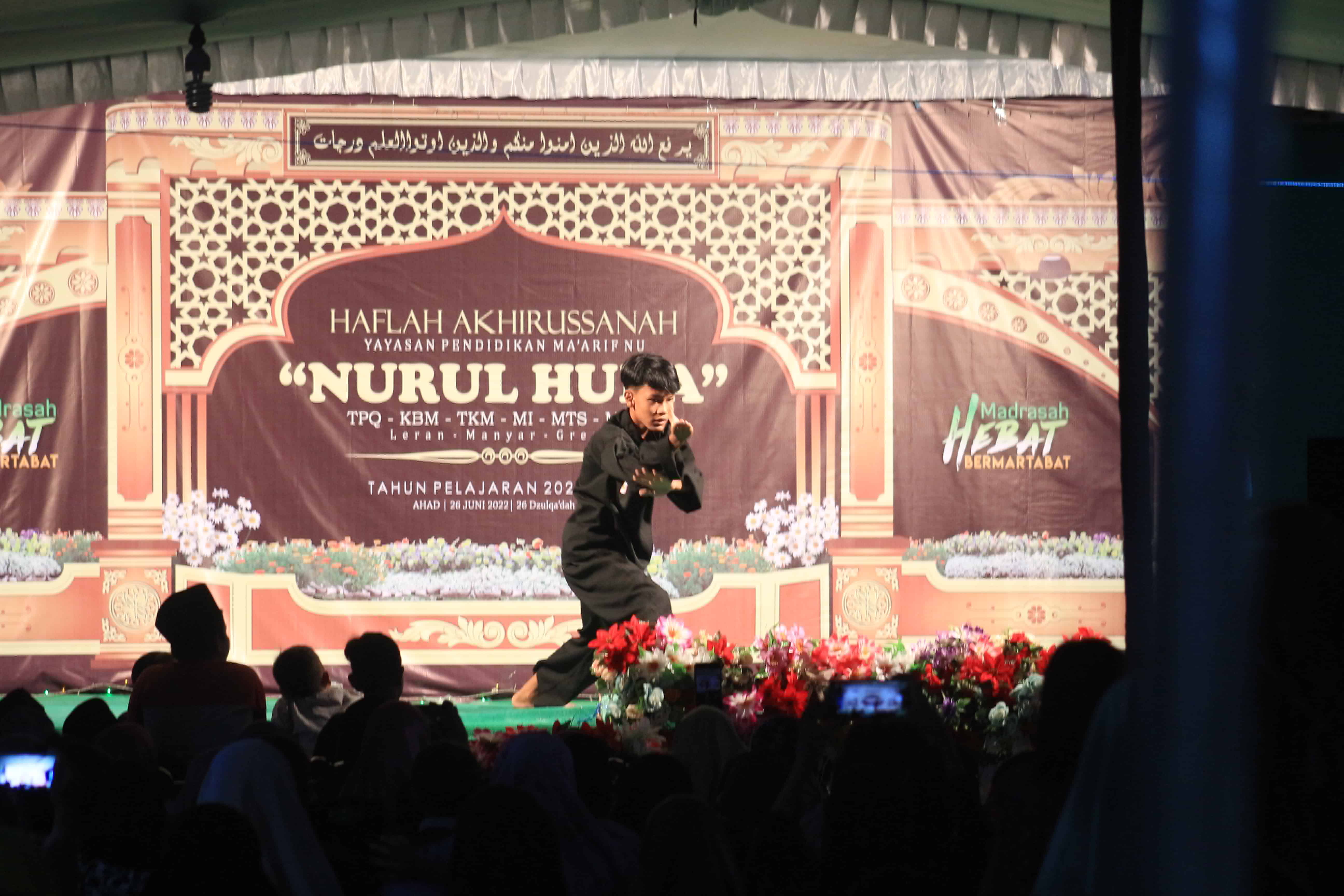 Kesenian Pencak Silat Malam Pentas Seni