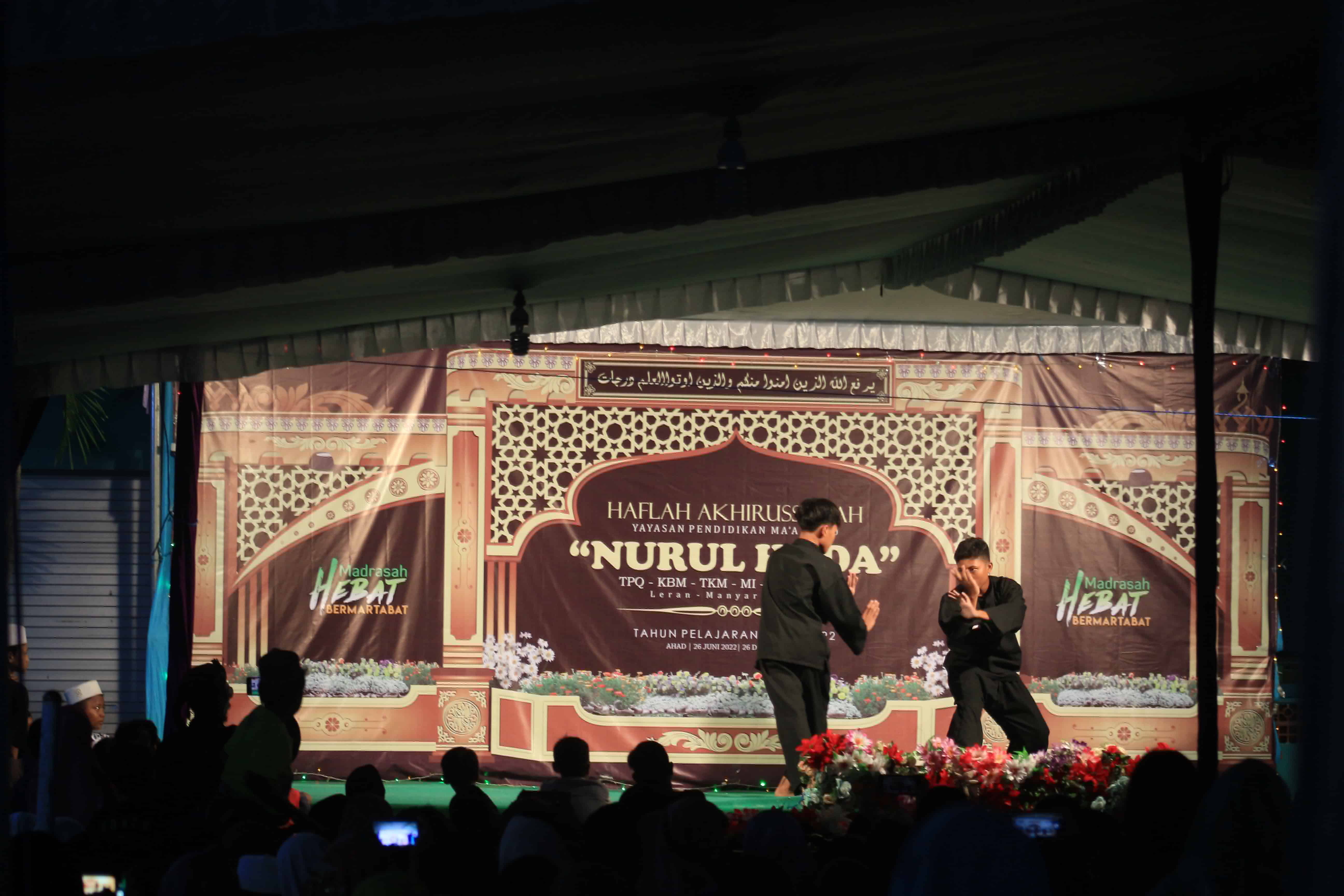Kesenian Pencak Silat Malam Pentas Seni