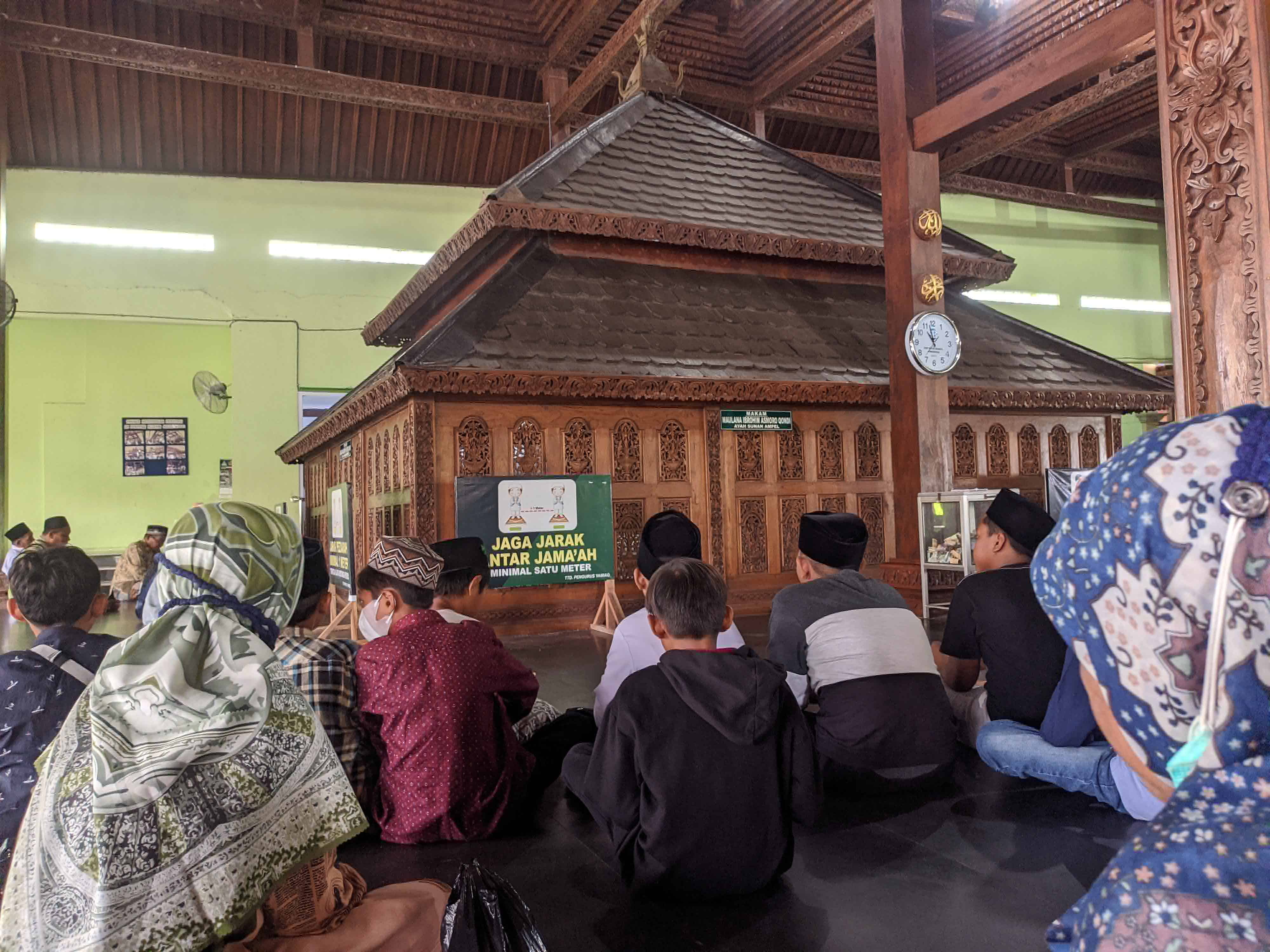 Ziarah Ke Makam ASMOROQONDI